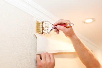 Pose de papier peint à Léchelle — revêtements muraux et toiles de verre